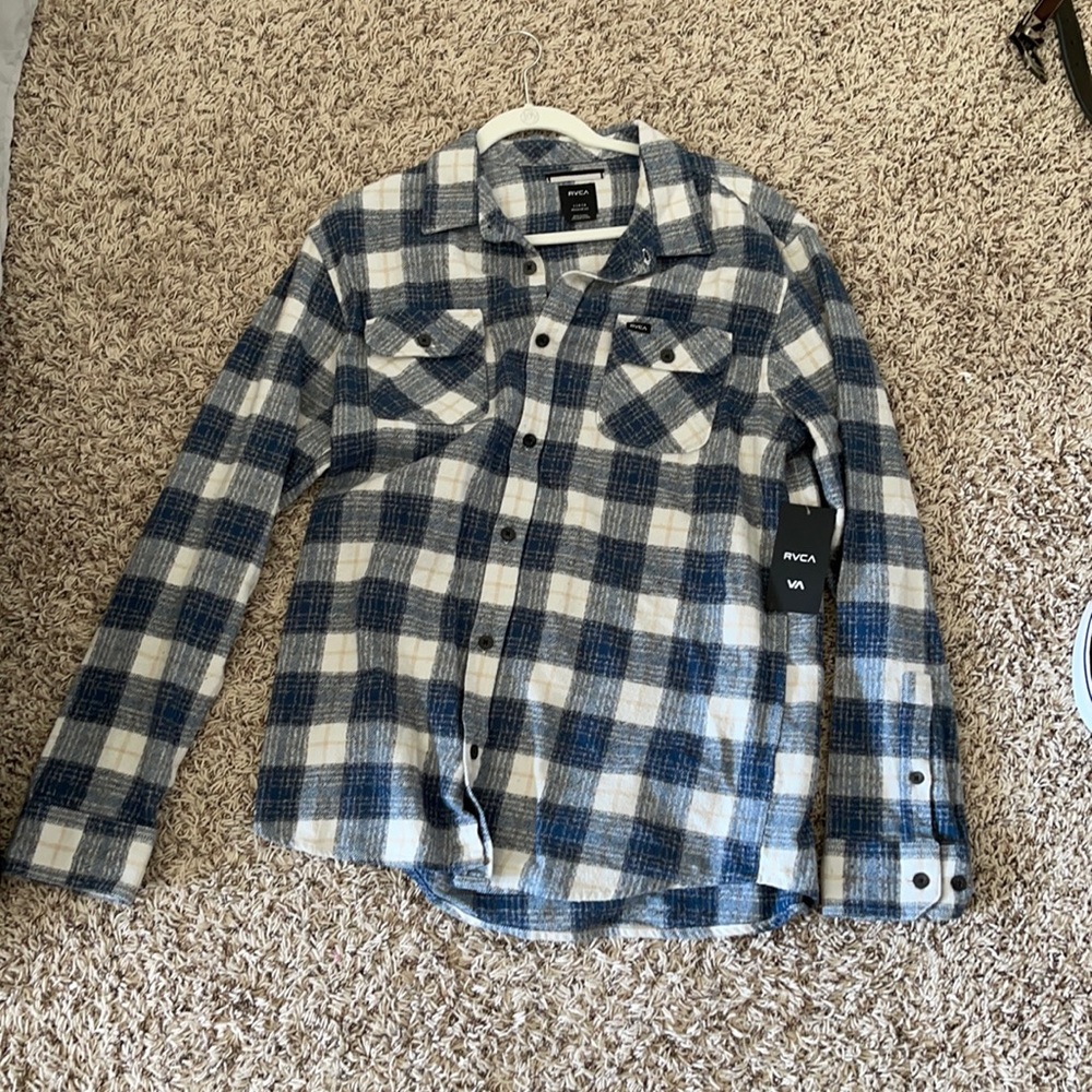 COPY - RVCA large Flannel condition is new
